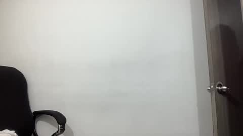 Snapshot of bob_pettersonn chatting on March 10, 11:38 pm Bob  INDEPENDENT MODEL online show from March 10, 11:38 pm