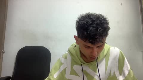 Snapshot of bob_pettersonn chatting on December 27, 12:50 am Bob  INDEPENDENT MODEL online show from December 27, 12:50 am