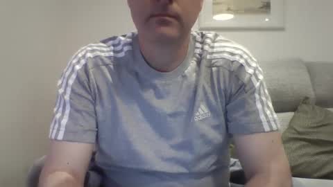 Snapshot of bobby_113 chatting on February 5, 12:38 pm bobby_113 online show from February 5, 12:38 pm