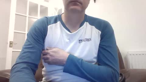 bobby_113 online show from April 14, 8:12 pm