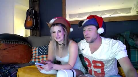 Bobby and Sadie online show from December 17, 5:47 am