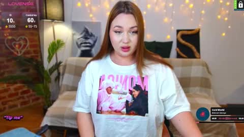  Lina  online show from February 19, 8:52 pm