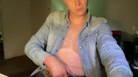 Snapshot of boegieboy76 chatting on December 10, 4:27 pm ask me online show from December 10, 4:27 pm