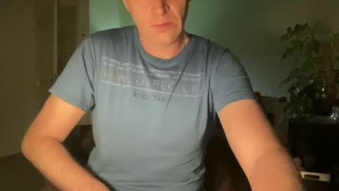 Snapshot of boegieboy76 chatting on December 22, 7:10 pm ask me online show from December 22, 7:10 pm