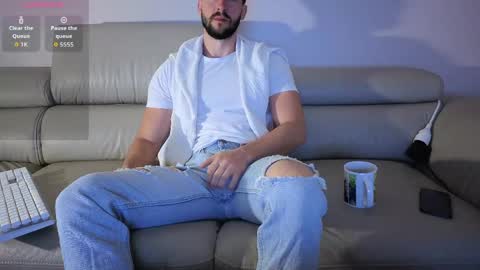 boiteasex online show from April 14, 4:16 am