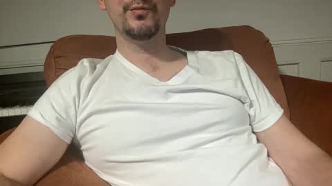 Snapshot of boludopeludo chatting on February 12, 4:33 am edilsonrd online show from February 12, 4:33 am