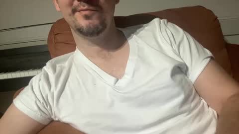 Snapshot of boludopeludo chatting on February 13, 5:05 am edilsonrd online show from February 13, 5:05 am