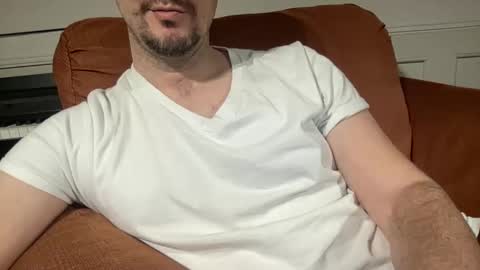 Snapshot of boludopeludo chatting on February 9, 3:00 am edilsonrd online show from February 9, 3:00 am