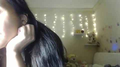 Snapshot of bombon_205661 chatting on September 30, 1:38 am Melanie online show from September 30, 1:38 am