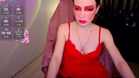 Karen online show from November 19, 4:28 pm