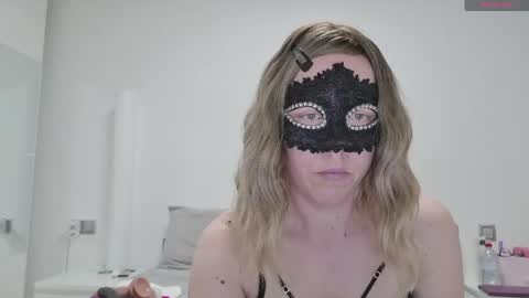 Lucy online show from April 14, 10:29 am