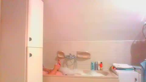 borntosuck online show from April 16, 6:52 pm