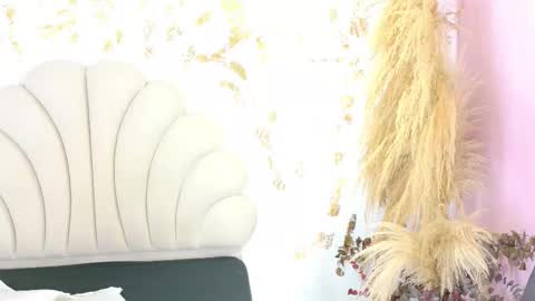 bonieklent online show from March 9, 3:44 am