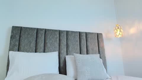 Bonnie online show from November 12, 9:22 am