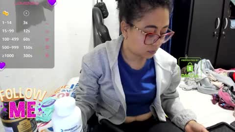 bonnie lam  hello welcome to my room I hope you have fun and you can reach your maximum pleasure here with me online show from January 9, 3:56 am