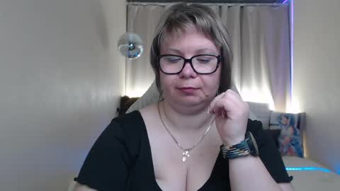 bonnnyboobsy online show from May 30, 7:23 pm