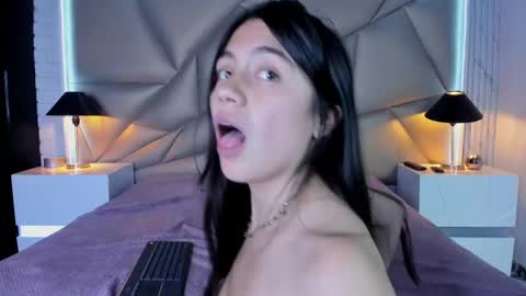 bonny_bonss online show from February 27, 10:31 pm