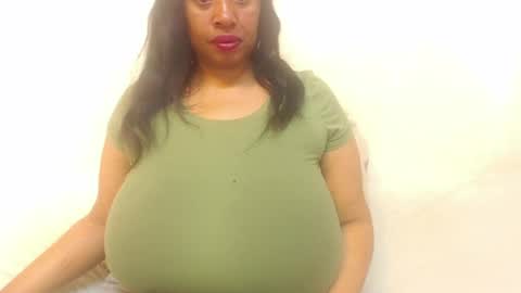 boobyqueen online show from July 18, 11:23 am