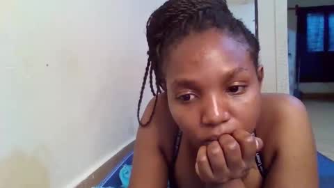 bootie_caramel online show from September 24, 10:55 am