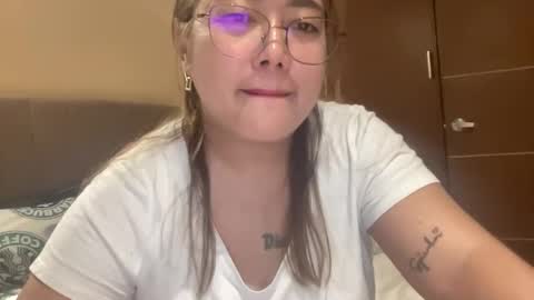 Snapshot of booty_princess0 chatting on October 25, 2:06 pm Princess online show from October 25, 2:06 pm