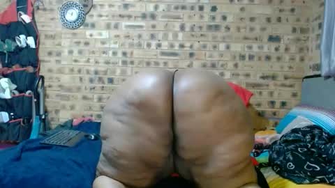 bootytwerkxxx online show from April 16, 10:01 pm