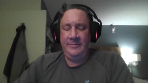 BoredOld235 online show from December 5, 4:34 am