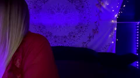 Snapshot of bossmomma chatting on January 7, 2:10 am BossMom online show from January 7, 2:10 am