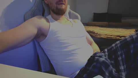 bottomtsinner online show from February 21, 12:02 am