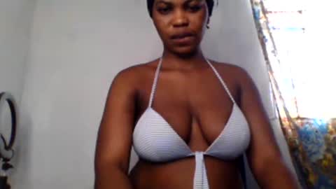 Snapshot of bouncingxxx_ass chatting on September 25, 9:38 am mirabel online show from September 25, 9:38 am