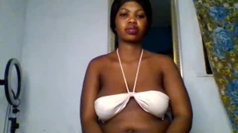 Snapshot of bouncingxxx_ass chatting on September 18, 2:15 am mirabel online show from September 18, 2:15 am