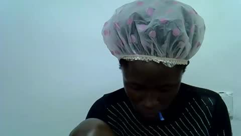 bouncy_vee online show from April 4, 8:16 pm