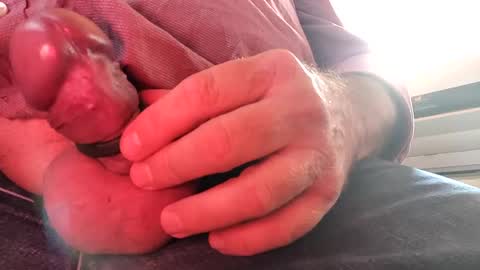 Snapshot of bountyhunter63 chatting on September 30, 12:59 pm bountyhunter63 online show from September 30, 12:59 pm