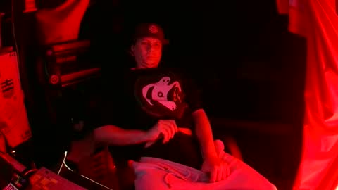 Bowerboi1217 online show from November 20, 7:07 am