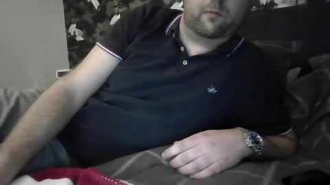 Snapshot of boy27weert chatting on January 2, 8:35 pm Nope online show from January 2, 8:35 pm