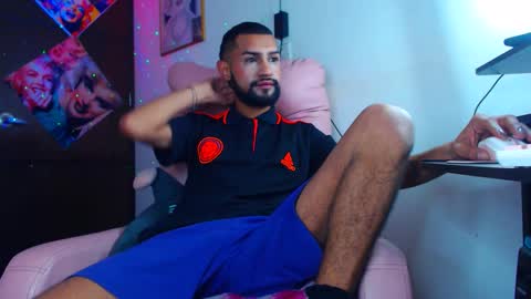 Snapshot of boybunnyerotic chatting on September 20, 12:30 pm boybunnyerotic online show from September 20, 12:30 pm