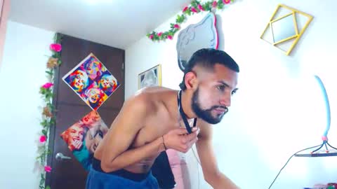 Snapshot of boybunnyerotic chatting on September 24, 6:47 pm boybunnyerotic online show from September 24, 6:47 pm
