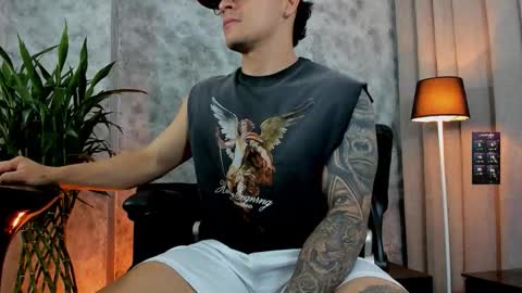 boyc02_ online show from September 23, 3:33 am