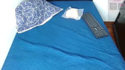 boyg_hots online show from November 28, 9:33 pm