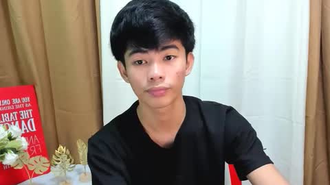 Snapshot of boynextdoor4ux chatting on October 14, 6:00 pm HI IM JAMES DONT FORGET GIVE ME THUMBS UP AND JOIN TO MY FANCLUB online show from October 14, 6:00 pm
