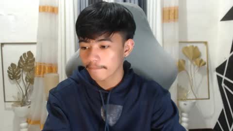 Snapshot of boynextdoor4ux chatting on December 6, 7:15 am HI IM JAMES DONT FORGET GIVE ME THUMBS UP AND JOIN TO MY FANCLUB online show from December 6, 7:15 am
