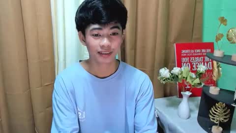 Snapshot of boynextdoor4ux chatting on October 12, 10:22 pm HI IM JAMES DONT FORGET GIVE ME THUMBS UP AND JOIN TO MY FANCLUB online show from October 12, 10:22 pm