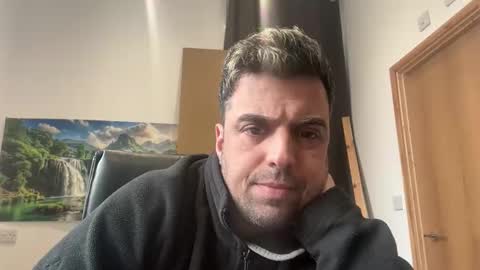 boyofficeboy online show from April 14, 12:30 pm