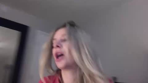 bpkylie online show from November 19, 1:38 am