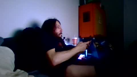 GuitarBrad1989 online show from November 30, 9:05 am