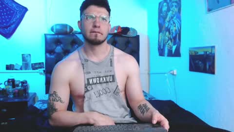 Snapshot of brad_hot_boy chatting on January 4, 4:22 pm brad hot boy online show from January 4, 4:22 pm