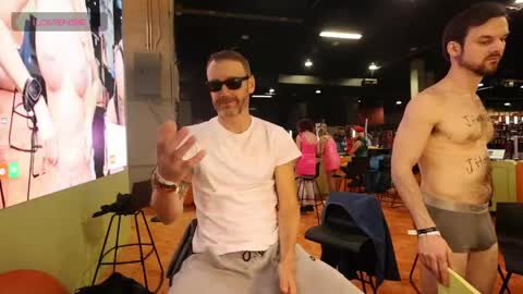 BradBronton online show from April 12, 6:23 pm