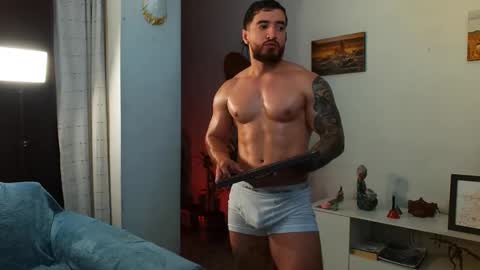 Snapshot of bradley_martinez chatting on September 20, 12:46 am Bradley Martinez online show from September 20, 12:46 am