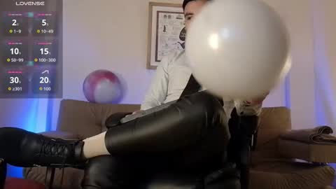 Bradley Colton Independ Model online show from November 30, 1:45 am