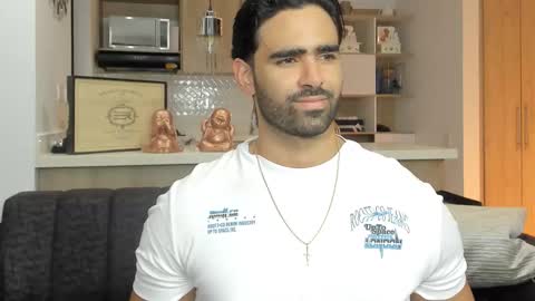 bradleymartin7 online show from October 20, 11:43 pm