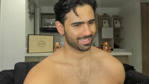 bradleymartin7 online show from February 21, 5:02 am